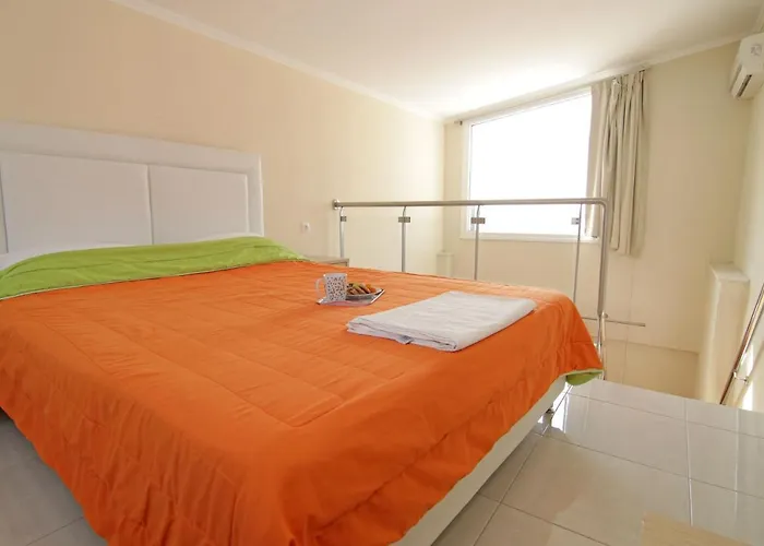 Mavridis 2 3*