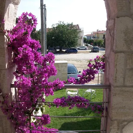 Mavridis 2